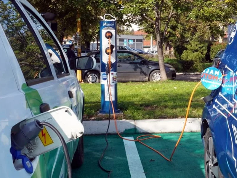 Punjac za elektricne automobile foto ni rs