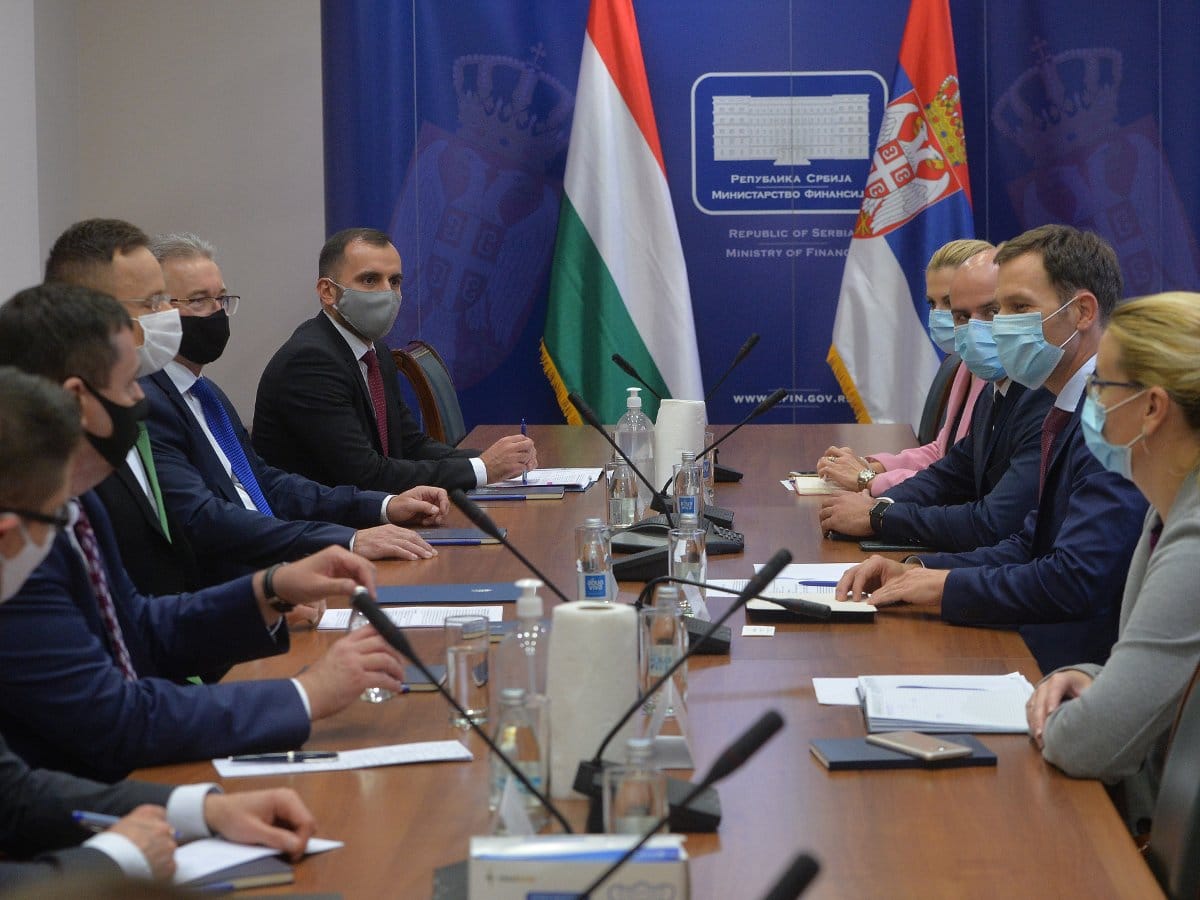 Madjari sastanak foto Ministarstvo finansija