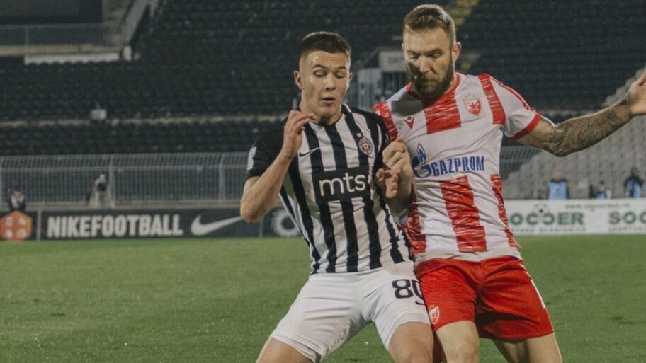 Fudbal, Srbija i Engleska: Od Miloševića, preko Vidića, do Stevanovića - srpski fudbaleri u Premijer ligi 5 115165269 derbipartizanzvezda phvladimirzivojinovic037
