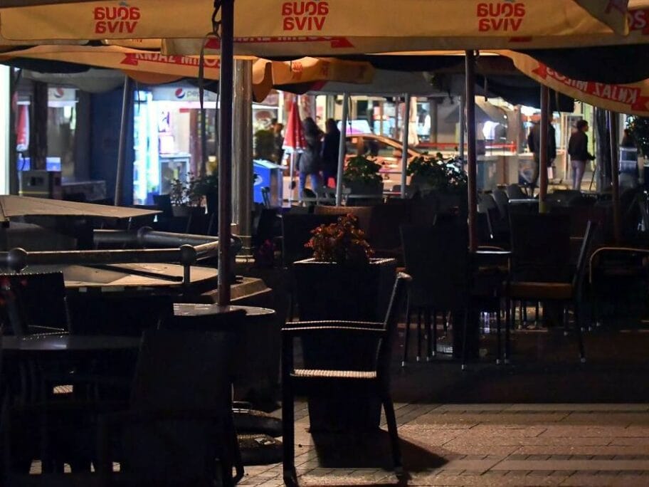 Kafici prazni foto Vanja Keser