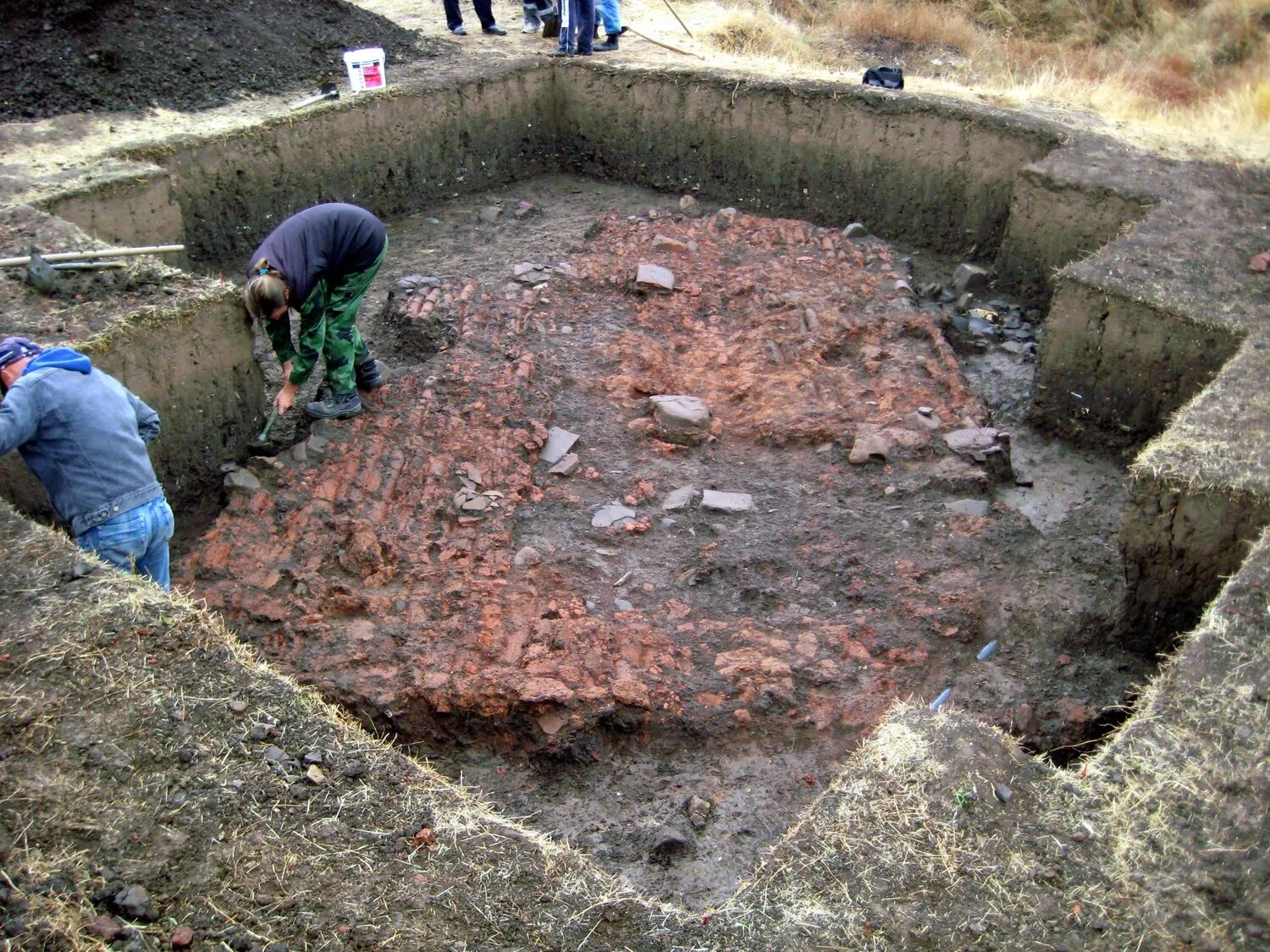 Plocnik arheolosko istrazivanje foto Julka Kuzmanovic Cvetkovic scaled