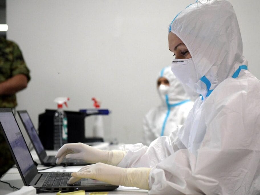 Niška Vojna bolnica će, ako bude neophodno, biti aktivirana za lečenje do 85 kovid negativnih pacijenata 6 Kovid lekari foto Ministarstvo odbrane