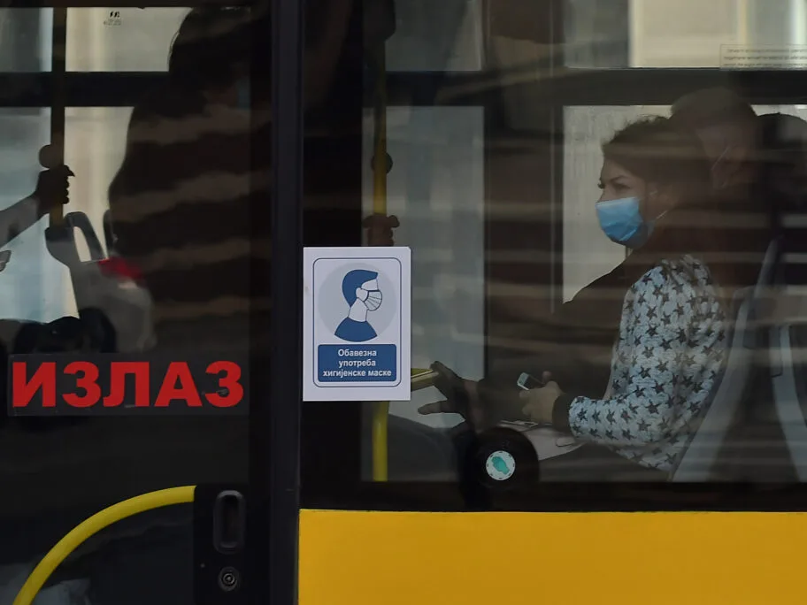 Više autobuskih polazaka na Zadušnice, vozilima zabranjen ulaz na groblje u Nišu 8 prevoz foto vkeser