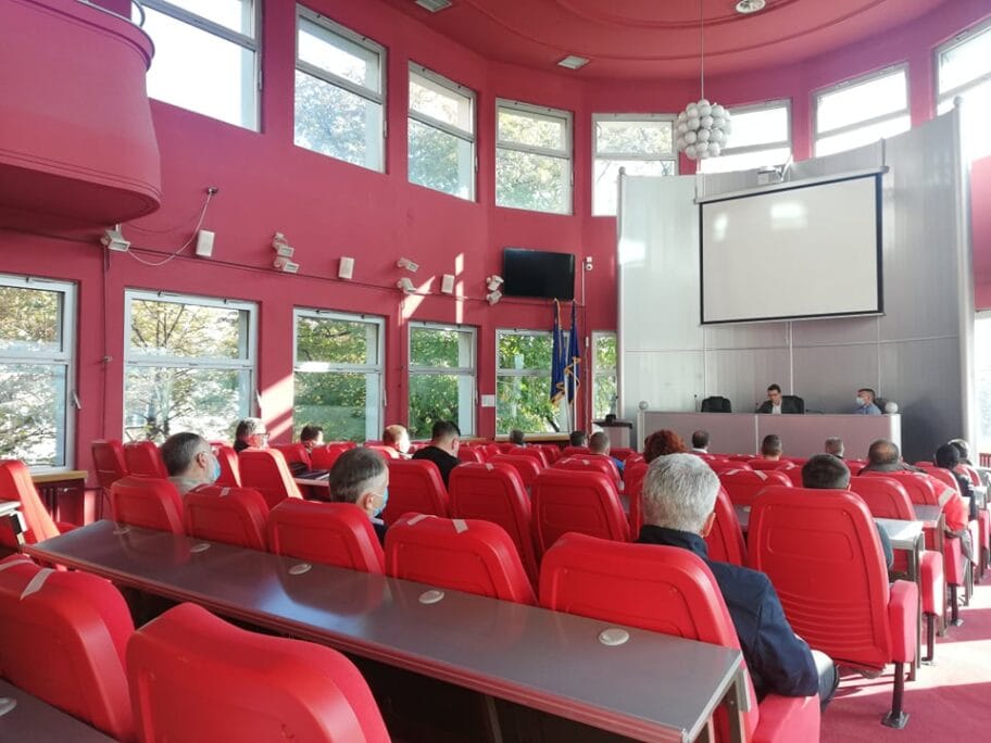 Novi komandant niške Zimske službe najavljuje da teret čišćenja snega neće biti samo na "Mediani" 11 sednicafoto T T