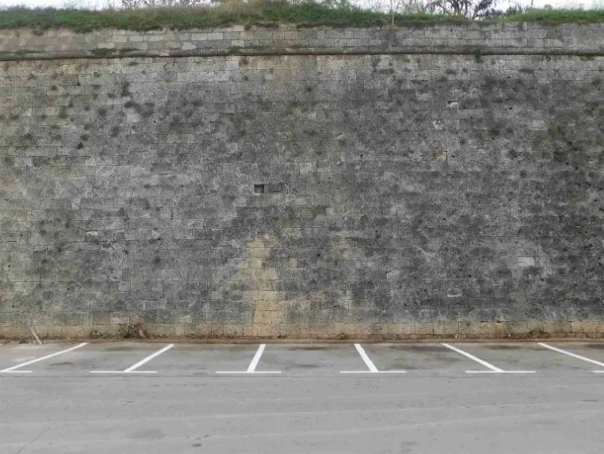 Rovce foto Parking servis NIs 2