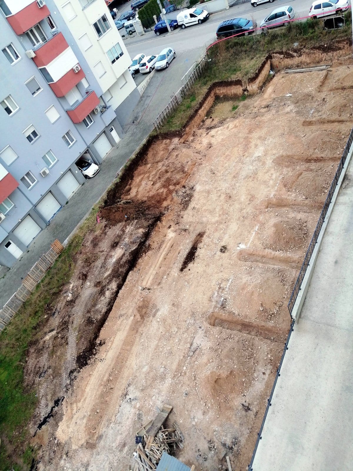 Izgradnja između zgrada Pantelej 3; foto: čitalac