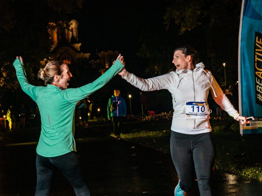 Trkači pretrčanim kilometrima donirali sportsku opremu i rekvizite leskovačkoj školi 10 foto olimpijski komitet srbije