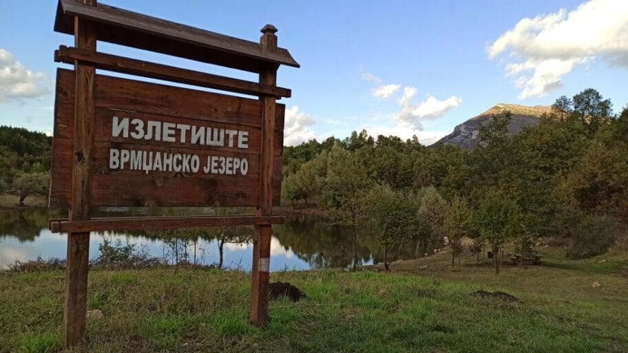 115517576 prirodnovrmdanskojezeroiobroncirtnja2