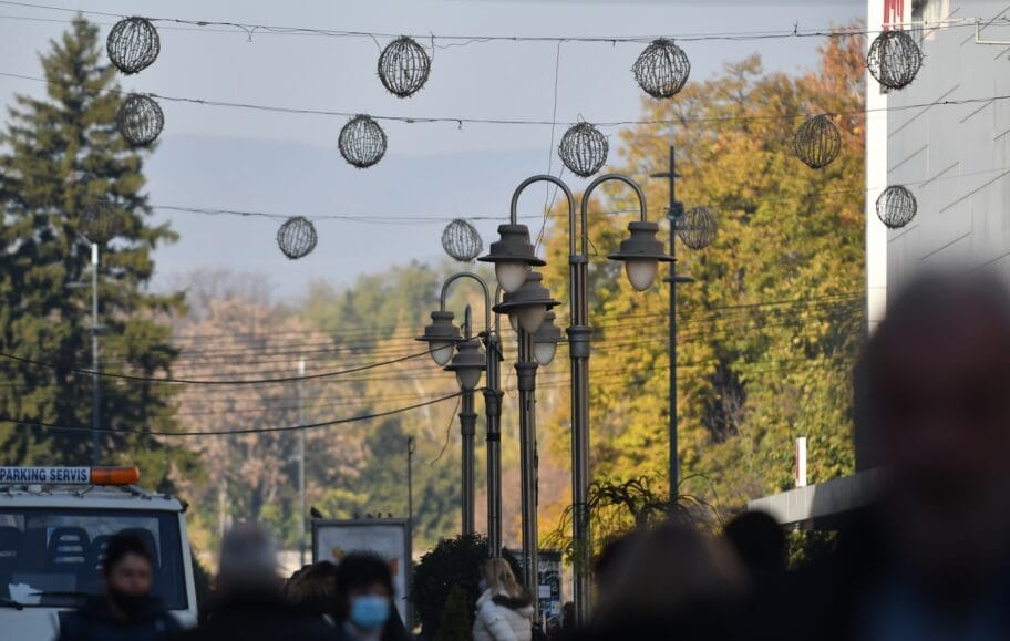 Počelo novogodišnje ukrašavanje Niša 7 VVV 1048