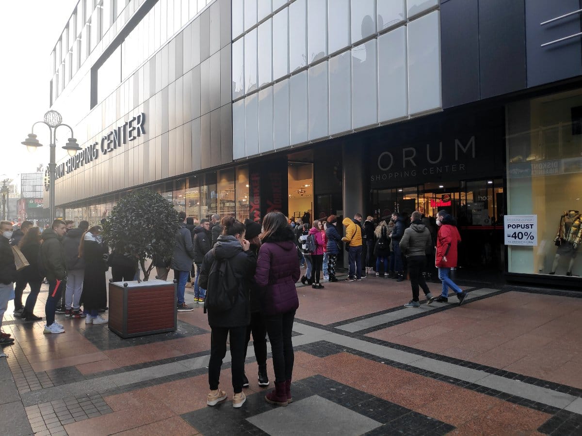 Gužve za crni petak2; foto: JV-J. Adamović