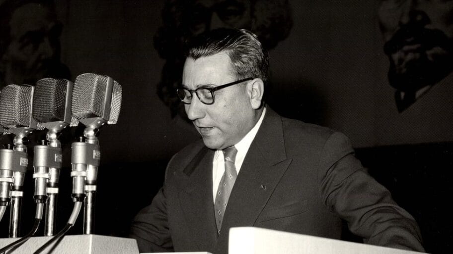 115670153 1958 087 162