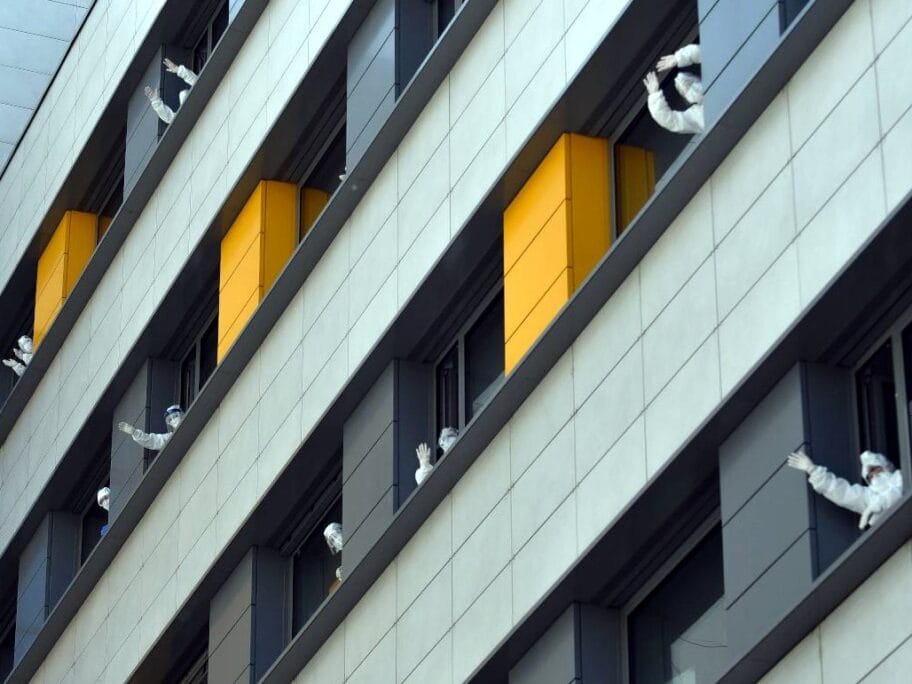 Novih slučajeva zaraze koronom danas ispod 5.000, od virusa preminulo još 37 ljudi 13 Medicinari KC Nis foto Vanja Keser