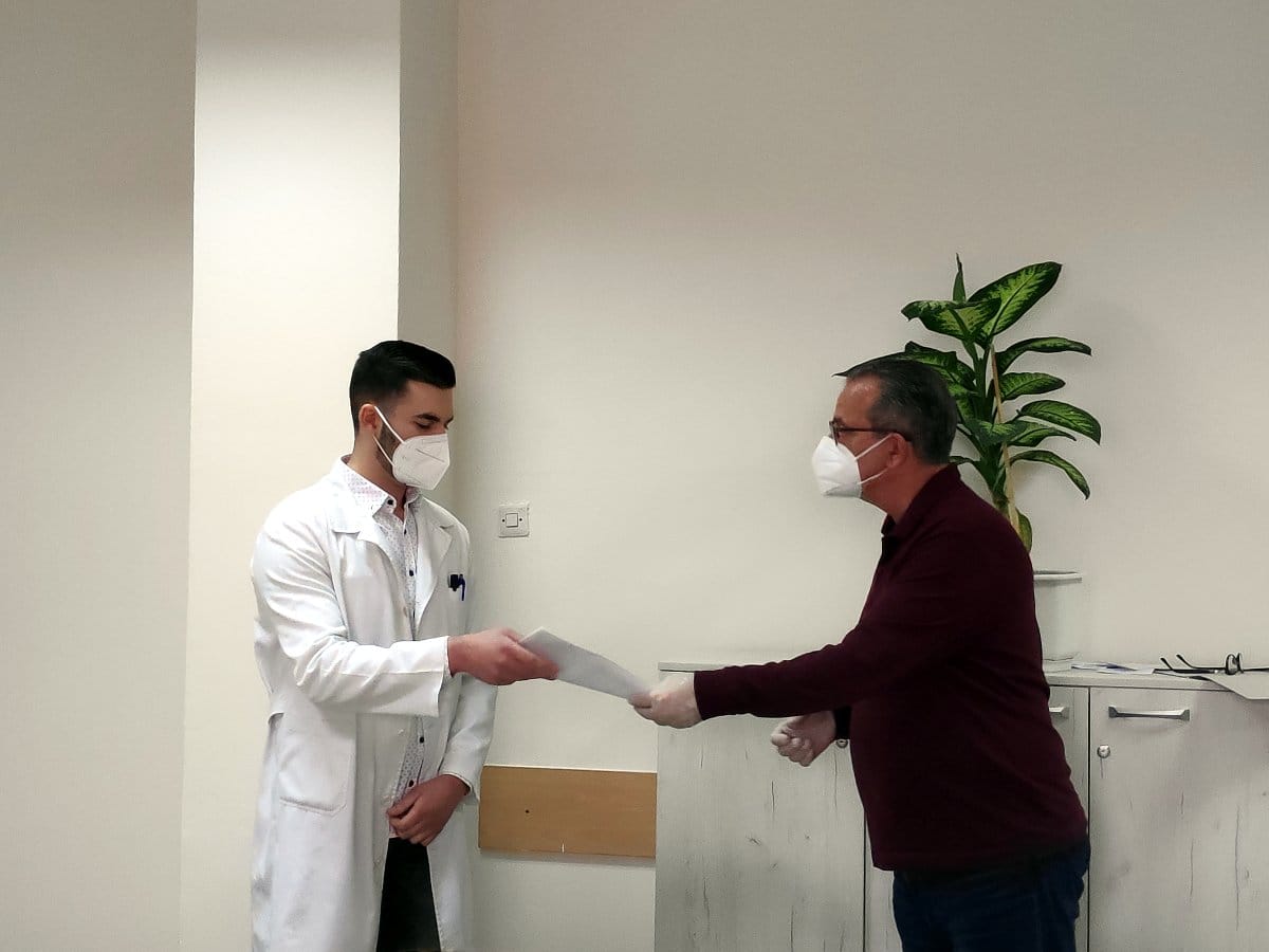 Ugovori za medicinare KC Niš 4; foto: JV