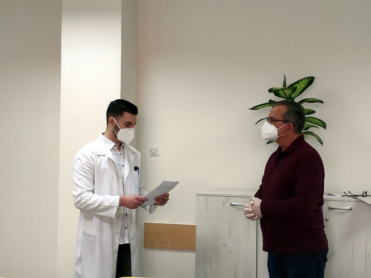 Ugovori za medicinare KC Niš 3; foto: JV