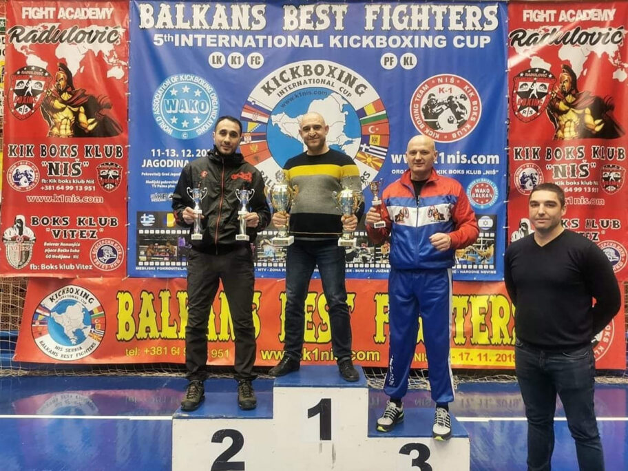 Kik-bokseri Niša uspešni na turniru u Jagodini, a dobili i pehar za najbolji klub u Srbiji 4 PRIZNANJA BBF5