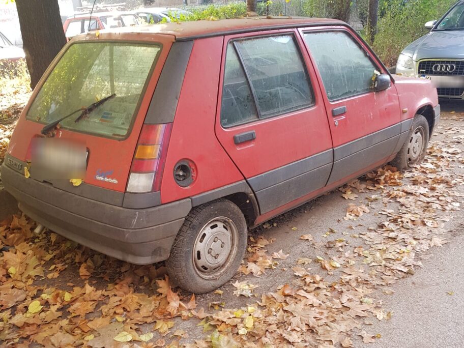 Za 3 meseca uklonjeno 267 napuštenih vozila u Nišu 1 napusteno vozilo2 foto citalac 1 scaled