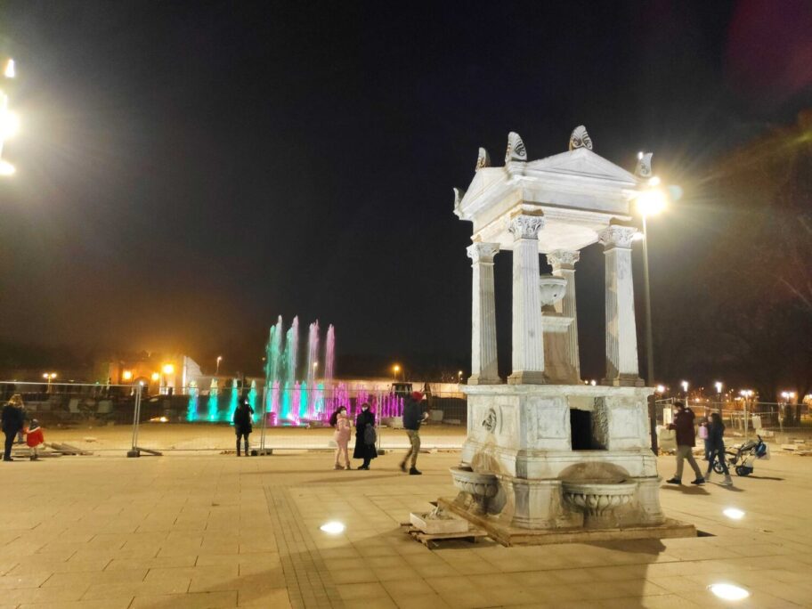 Počele probe nove fontane u centru Niša, najavljena i muzika sa završetkom rekonstrukcije trga 4 IMG 20201216 164511 scaled