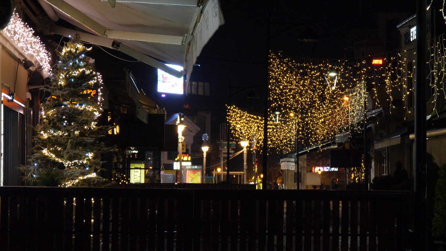 Synced Sequence.00_10_04_21.Still003