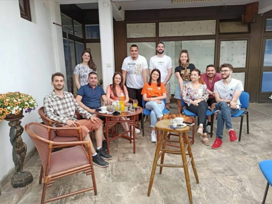 sevapnaslovna foto Vuk Saric i Minja MilcicManki Media