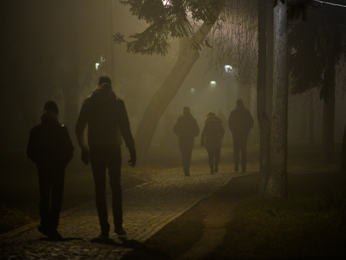 Gradjani u magli 1; foto: Vanja Keser