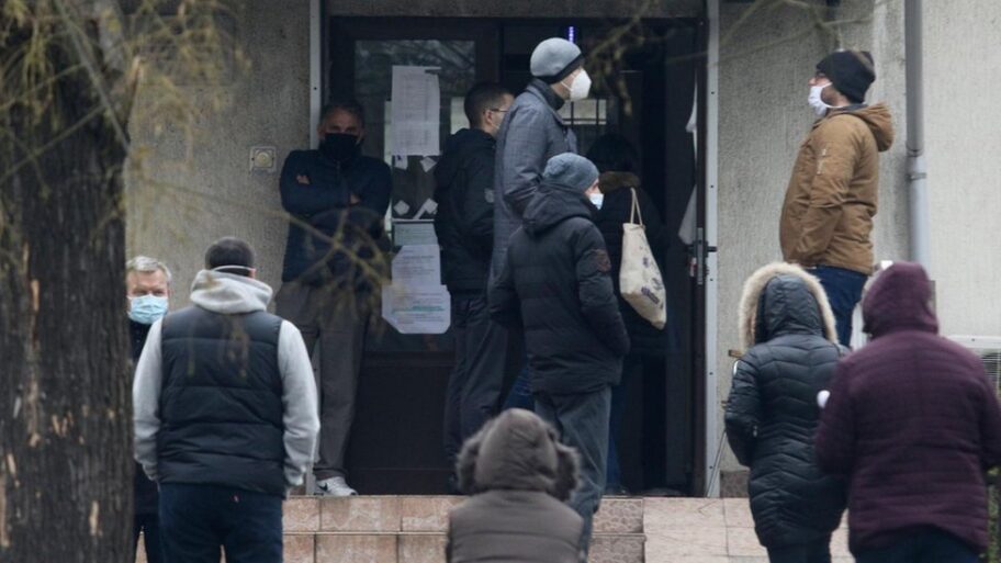 116194490 boka2326 01 b