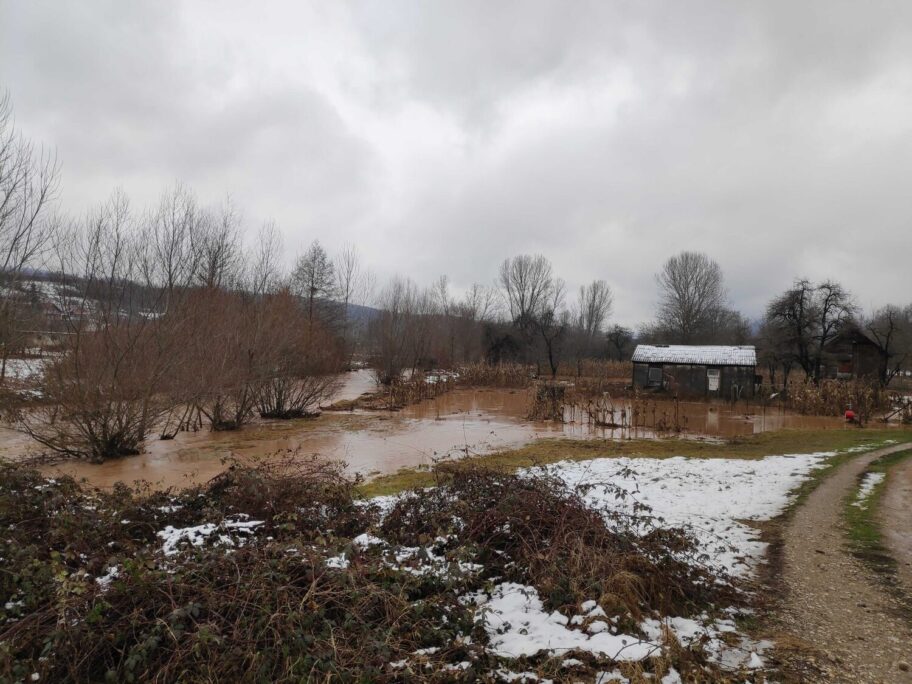 Vanredna situacija i u Gadžinom Hanu zbog nabujale Kutinske reke 14 IMG 20210111 110649 scaled