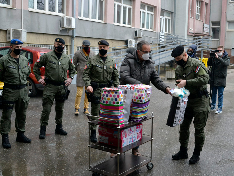 Žandarmi paketici3; foto: KC Niš