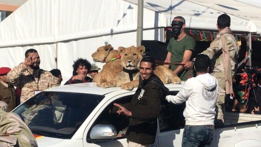 Libija i ratni zločini: Šestorica braće i njihovi lavovi terorisali meštane malog grada 10 116370681 lions