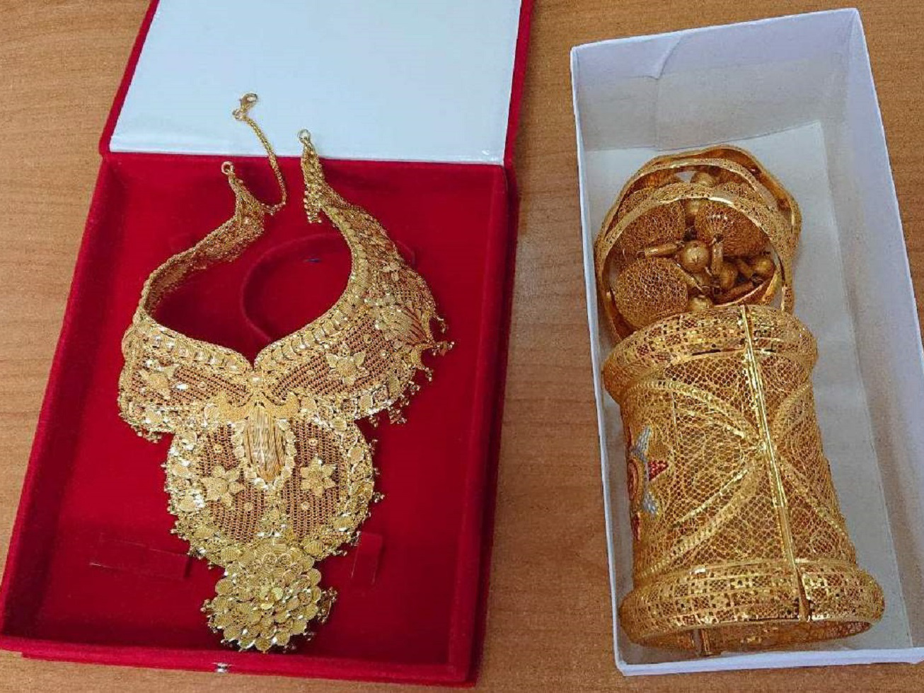 Zlatni nakit vredan preko 700.000 dinara zaplenjen na Gradini 1 deo zaplenjenog zlata Gradina 08 02 2021