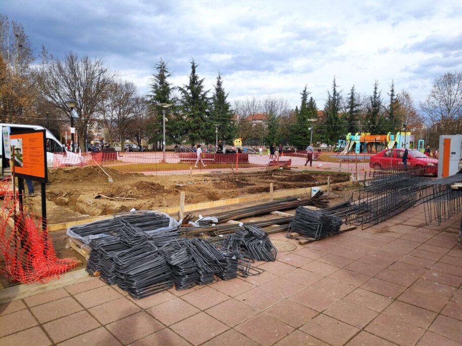 Svetosavski park dobija palionicu sveća i crkvenu prodavnicu, građani negoduju zbog zelenila 12 1612968924106 scaled