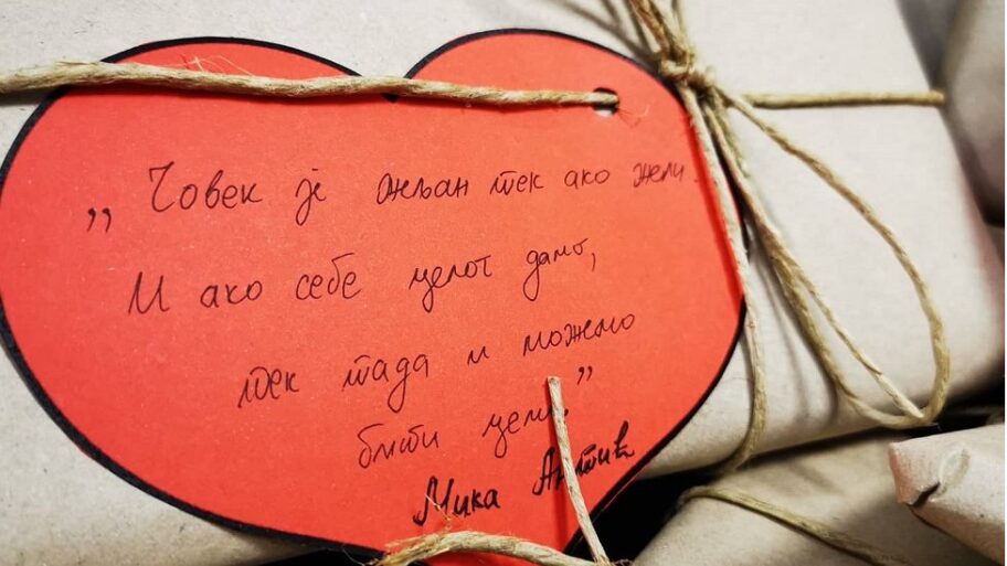 116932594 img a10772902a9c9578b33b869de0681bc1 v