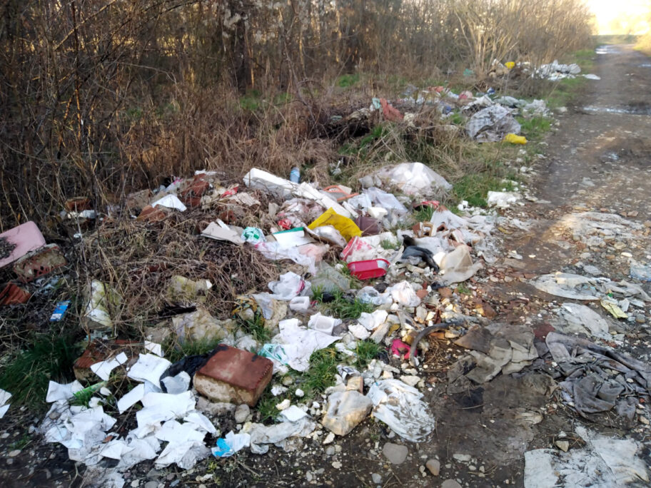 Deponija iza Tvrdjave slika6 foto Vanja Keser