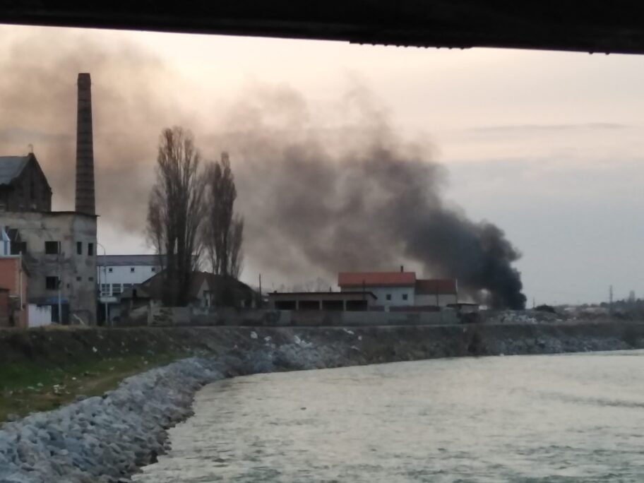 Crni dim se širi Nišom, građani zabrinuti 2 IMG 20210305 170347 scaled