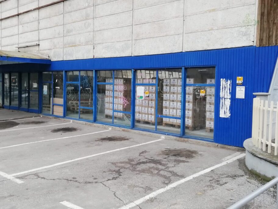 Paketi pomoći za socijalno ugrožene Leskovčane i penzionere sa niskim primanjima 10 paketi scaled