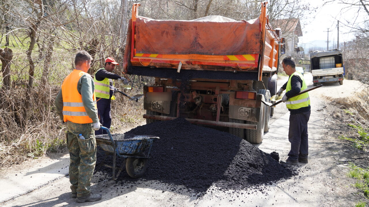 sanacija rupa foto Grad Niš