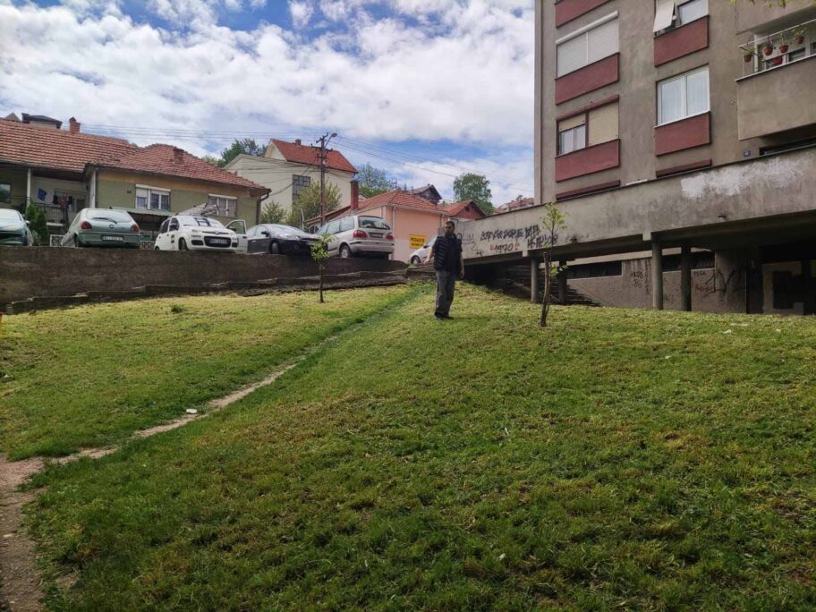 Stanari Rudničke ulice u Nišu sredili zapušten prostor oko zgrada i napravili sajt za "umrežavanje" komšija 19 za naslovnu