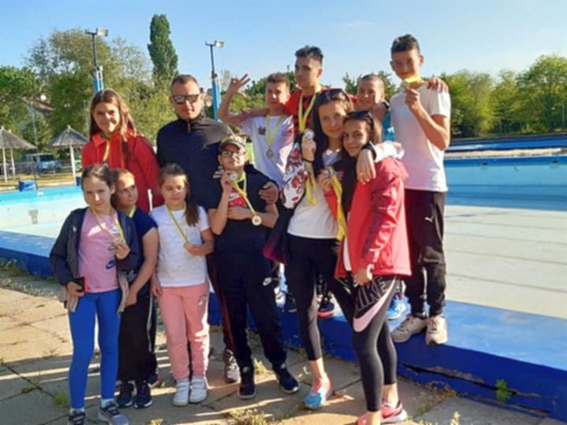 183744569 157384509724776 2002457481729409576 n