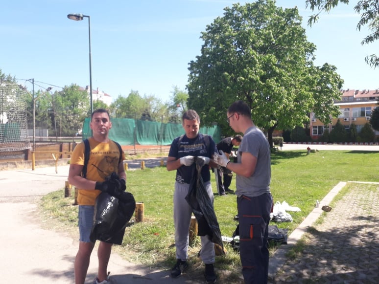 akcija čišćenja foto Zeleni zid Nis