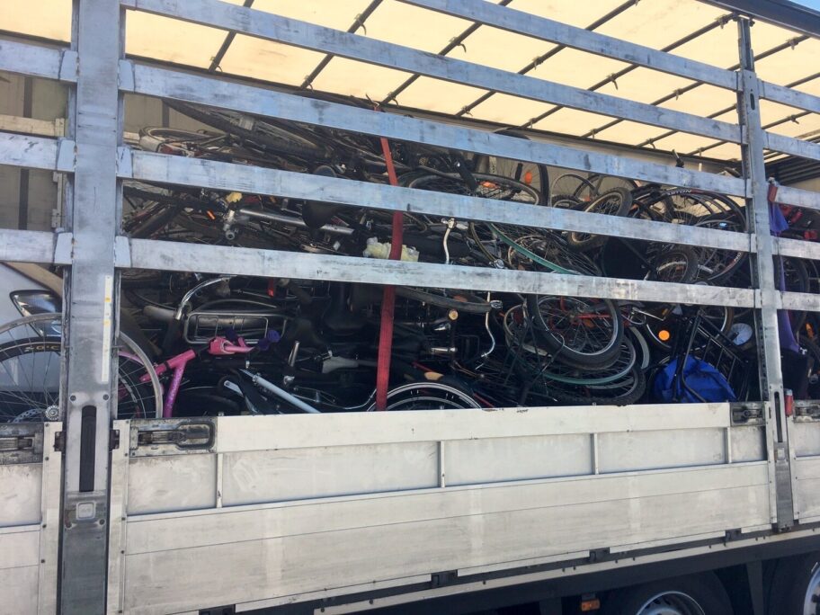 46.000 evra vredni polovni delovi zaplenjeni na Merdaru 5 gomila neprijavljene robe u kamionu na CP Merdare