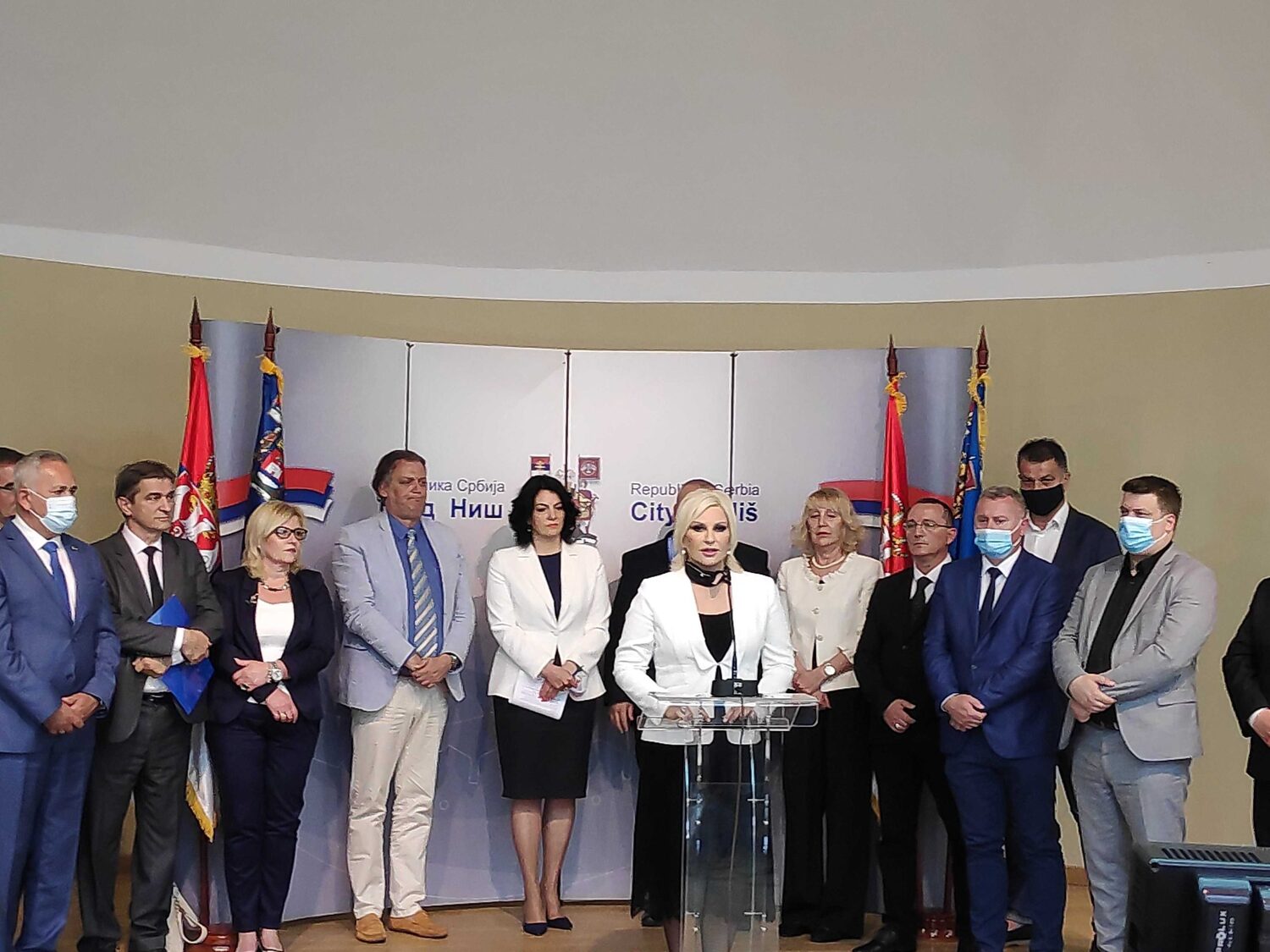 Ministarka Mihajlović: Ovog leta prvi ugovori za zamenu stolarije u Nišu 1 1621862632502 scaled