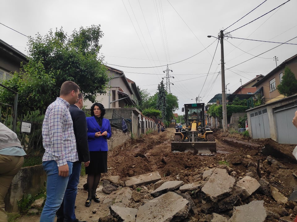 186558571_325814055725067_387684653209890873_n