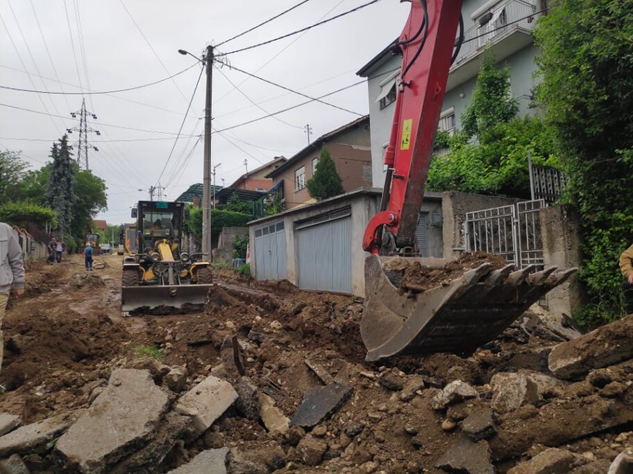 22 miliona dinara za uređenje Ulice Svetolika Rankovića, novi asfalt dobila Ulica Zdravke Vučković 19 190753504 305037604678883 4640976200699811227 n