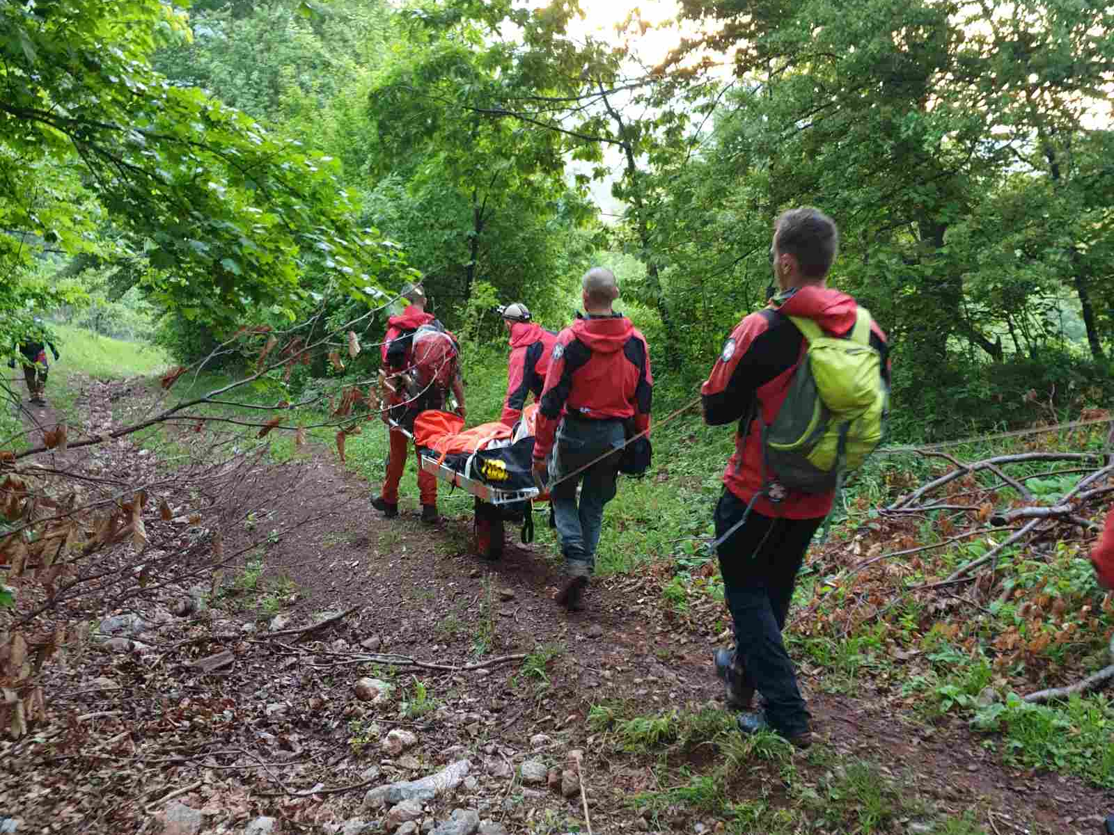 Gorska služba spasila motociklistu povređenog na Suvoj planini 1 viber slika 2021 05 30 21 24 03 1