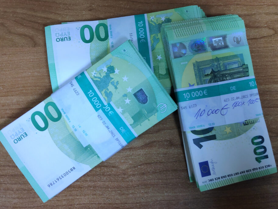 Više od 90.000 neprijavljenih evra zaplenjeno na Gradini 3 zaplenjeni novac Gradina 29 05 2021