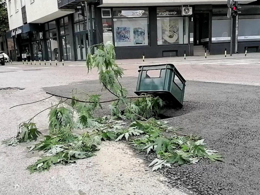 prvomajska rupa foto uk