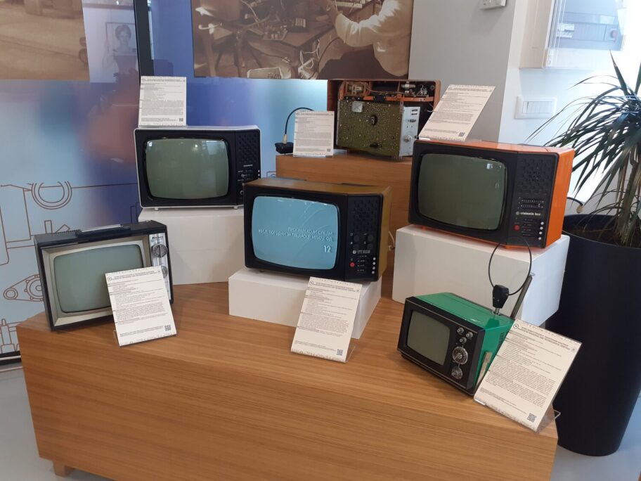 Otvoren muzej uređaja niške Elektronske industrije u Naučno-tehnološkom parku 18 20210609 110547 scaled