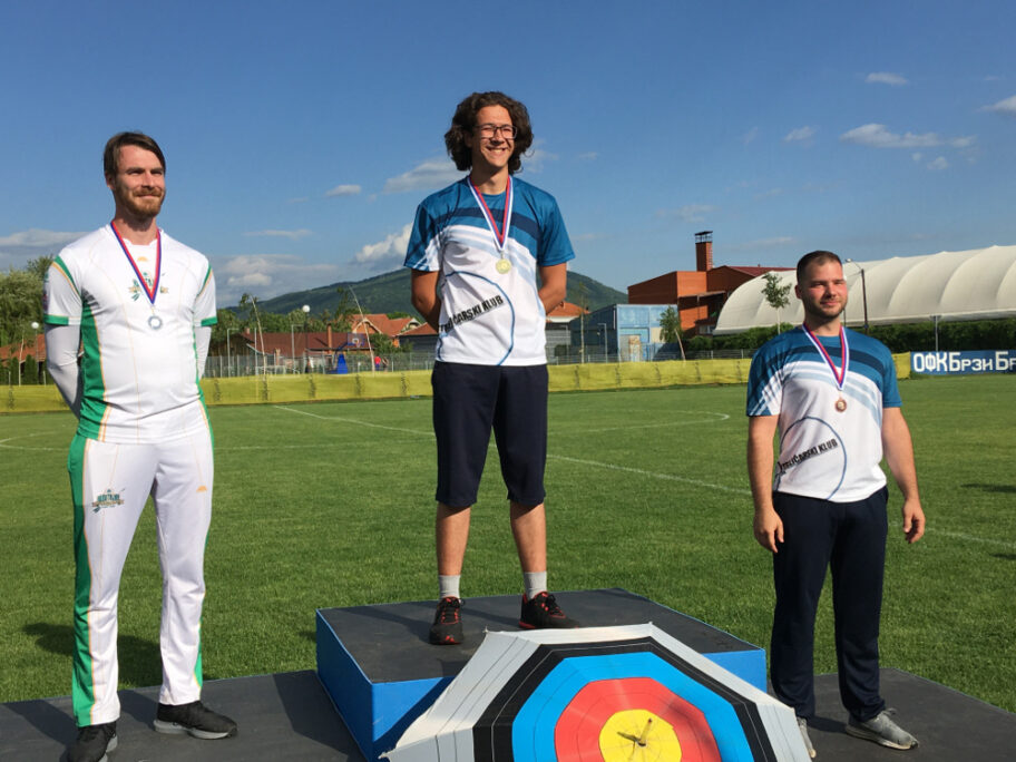 Seniori olimpijski luk