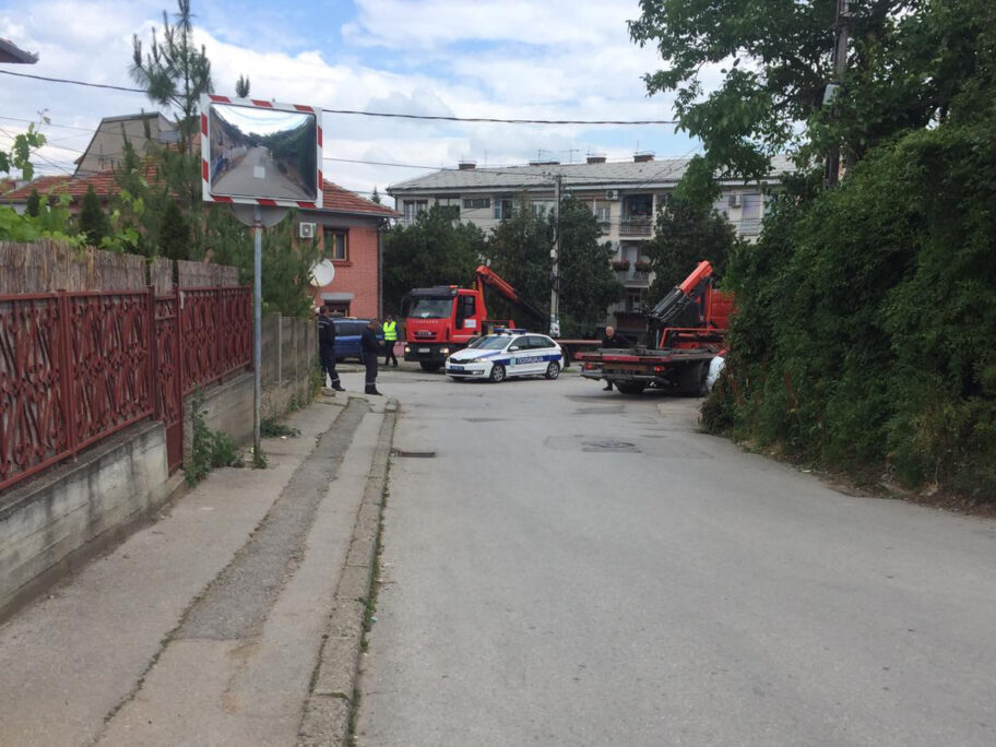 Zbog iznenadne akcije "Parking servisa" i saobraćajaca pometnja u Ulici Stanoja Glavaša 12 parking stanoja glavasa2 foto citalac