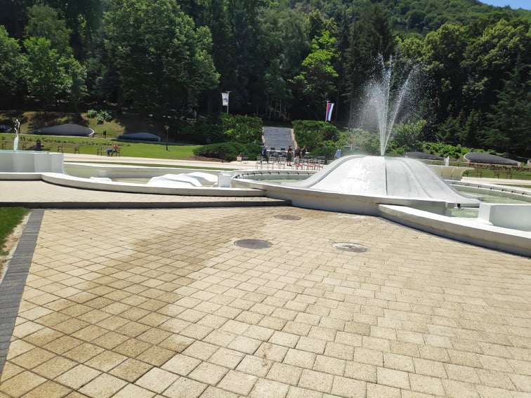 Nakon prelivanja nema vode van fontana u Niškoj Banji, ali ni odgovora nadležnih o uzroku 13 196131369 1110328856128295 1832217334239985043 n