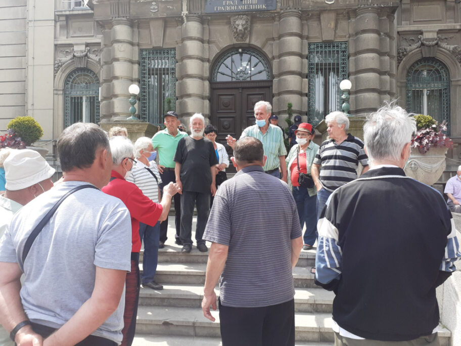 Radnici propalih firmi opet protestovali u Nišu i poručili - samo želimo novac koji smo zaradili 10 protest radnici foto tr